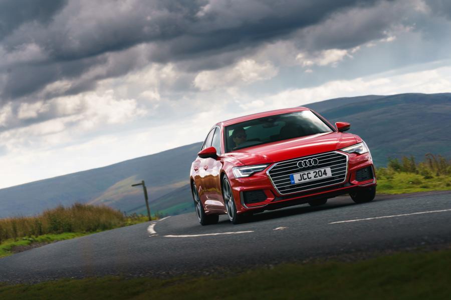  Audi A6 40 TDI S-Line (C8) 2018 года  (UK) (фото 12 из 40)